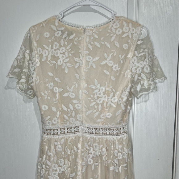 Aakaa Embroidery Ivory Lace over Lt Peach Maxi dress size S - Picture 10 of 15